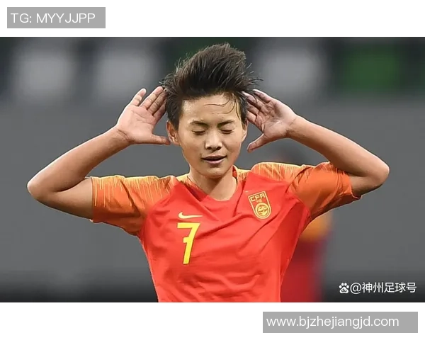 足球女星群英会 聚焦巾帼英雄展现力量与风采