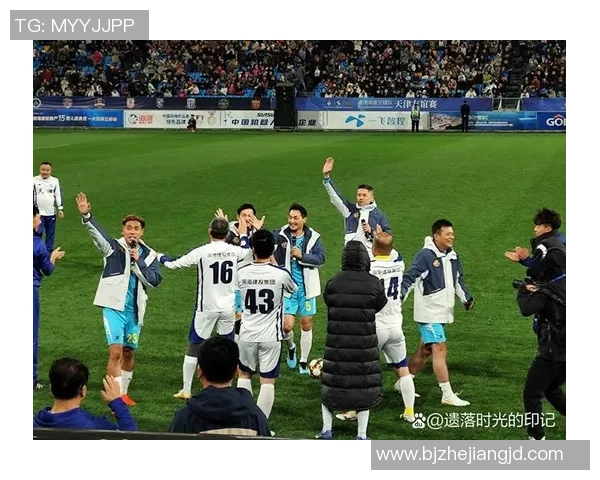 足球巨星赛前热身瞬间展现力量与速度激情燃爆全场